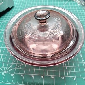 VISION WARE CORNING CRANBERRY Ribbed CASSEROLE 24 oz. 750mL V-30-B DISH W/ LID